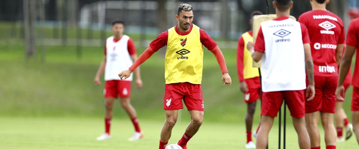 Reforços podem estrear pelo Athletico
