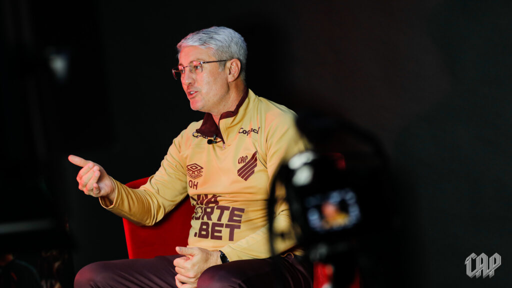 Odair Hellman convoca torcida para últimas partidas na Série B