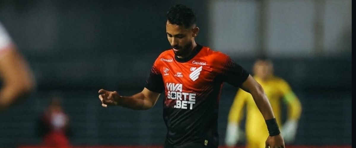 Lucas Belezi deixa o Athletico rumo ao Athletic