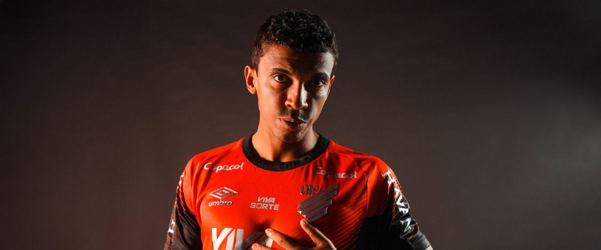 LIDERANÇA, EXPERIÊNCIA E A MELHOR OPÇÃO PARA MUDANÇA TÁTICA DE ODAIR